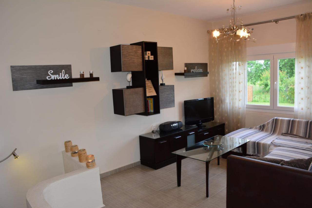 Relax House S Villa Leptokarya  Bagian luar foto